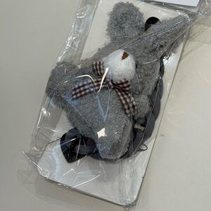 NEW phone Bracelet/Wrist strap- plastic chain link w/ Rabbit plush charm